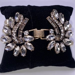 Crystal pearl bracelet